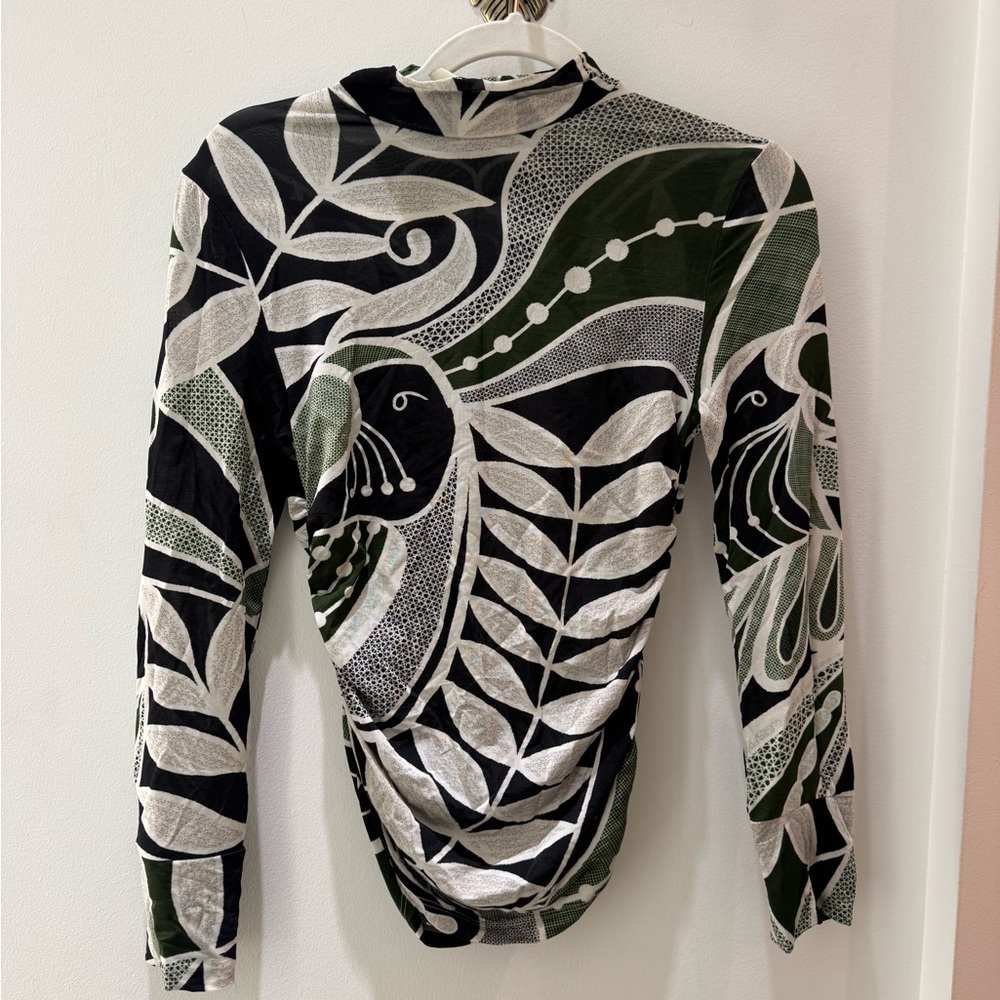 Black and Green Abstract Long Sleeve Top